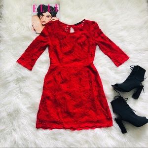 Signature 8 lace dress